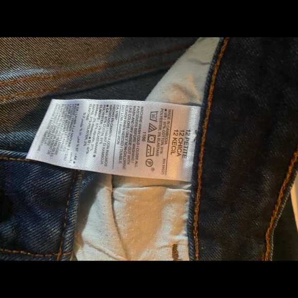 JEAN SHORTS - Picture 5 of 5